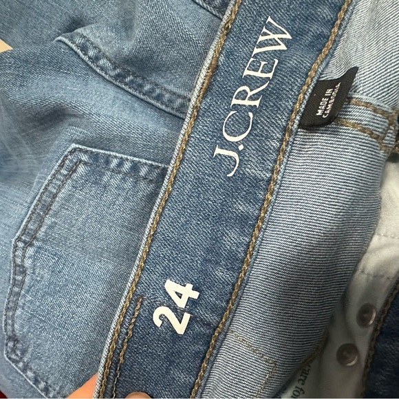 J crew Mid-rise cropped kickout jean in 2003 super-stretch - Picture 5 of 6